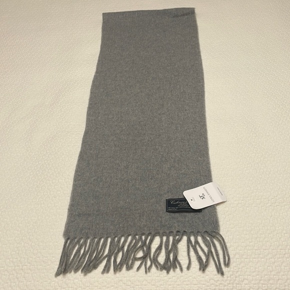 Lines Emmett Heathered Gray Cashmere & Wool Scarf—Beautiful!! NWT—Warm—Italy - Picture 1 of 6